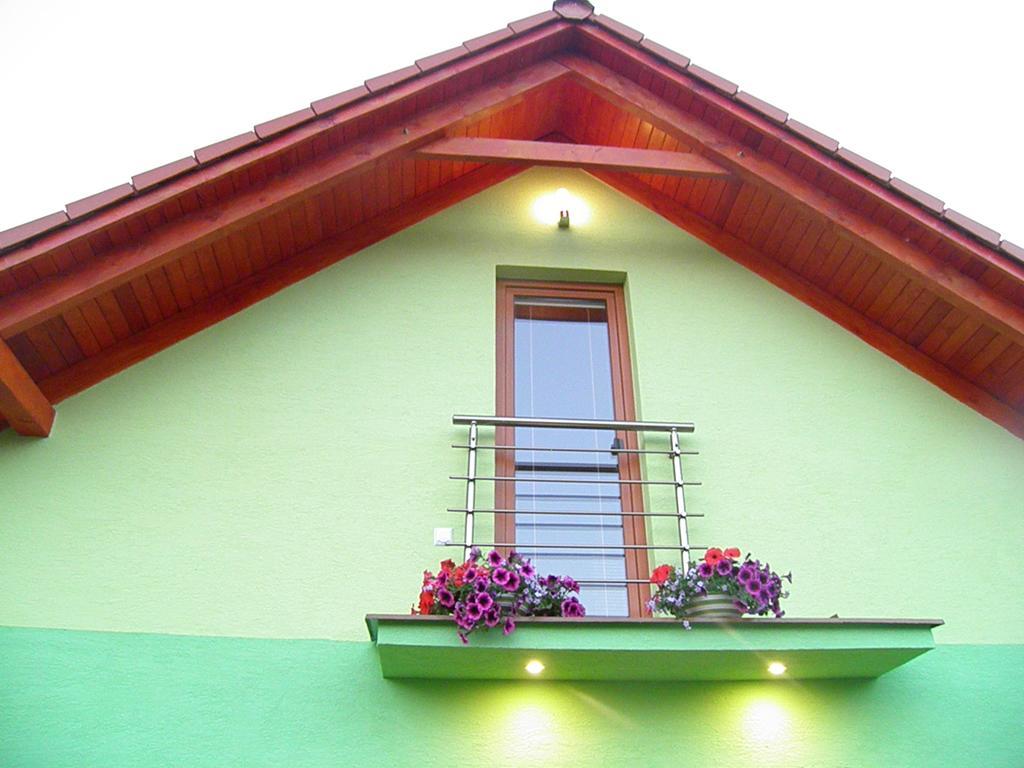 Green Cottage Bešeňová Exteriör bild